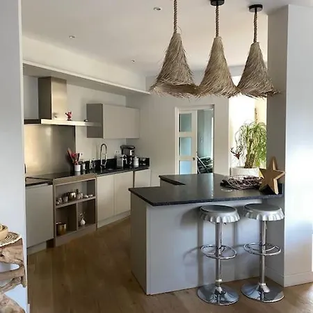 Vila - Maison De Proche